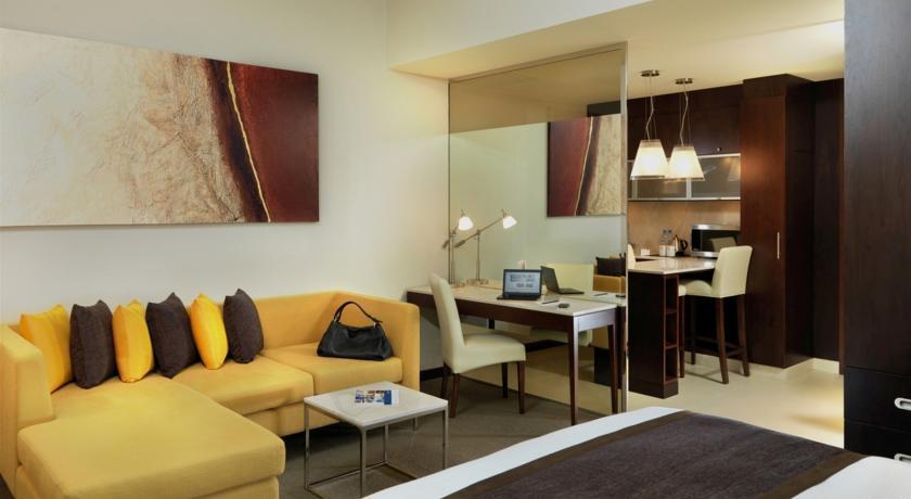 Centro Sharjah - by Rotana Hotel Bagian luar foto
